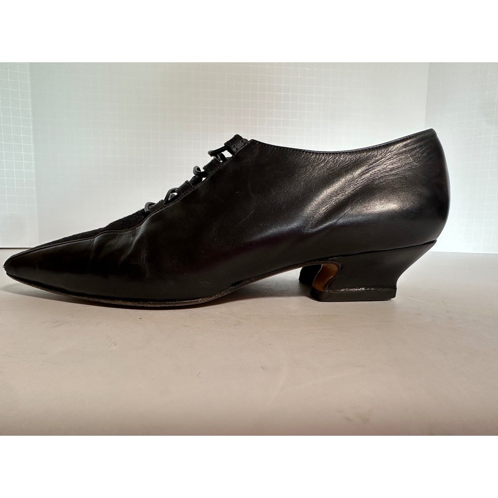 Vintage Barneys New York Black Leather Suede Lace Up Pointed Toe Kitten Heel 6.5 - Picture 4 of 9